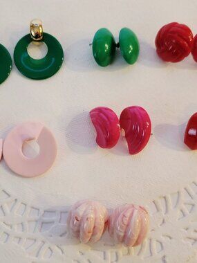 7 Pairs Vintage Pierced 1980s Earring Lot, Plastic Lucite~Retro Earrings